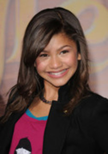 41927129_GTYPKOSLX - sedinta foto Zendaya Coleman5