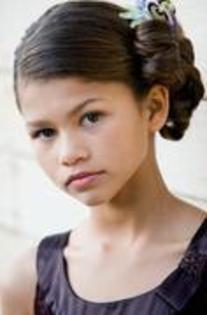 45016947_GGQMNYJQQ - Zendaya Coleman