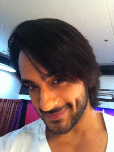 312216_144301822331304_107406352687518_237920_1393436087_n - sooper angad hasija