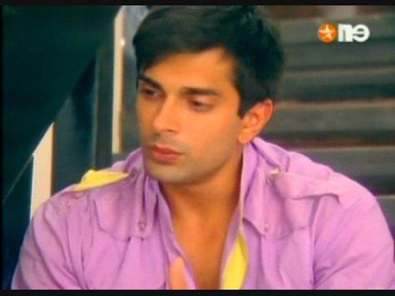 36176_158766674145437_154546784567426_361280_1452633_n - xxKaran Singh Grover-Armaanxx