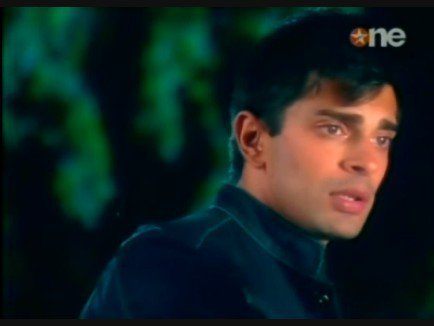 36176_158766694145435_154546784567426_361286_6825104_n - xxKaran Singh Grover-Armaanxx