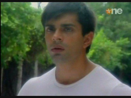 39537_158766557478782_154546784567426_361275_2406113_n - xxKaran Singh Grover-Armaanxx