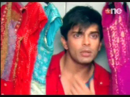 64045_157336427621795_154546784567426_353390_3477860_n - xxKaran Singh Grover-Armaanxx