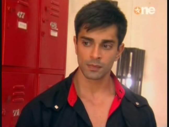69449_159003110788460_154546784567426_362860_5935140_n - xxKaran Singh Grover-Armaanxx