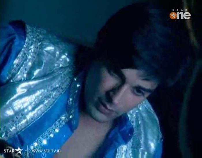 193294_197141563641281_154546784567426_594745_7352221_o - xxKaran Singh Grover-Armaanxx