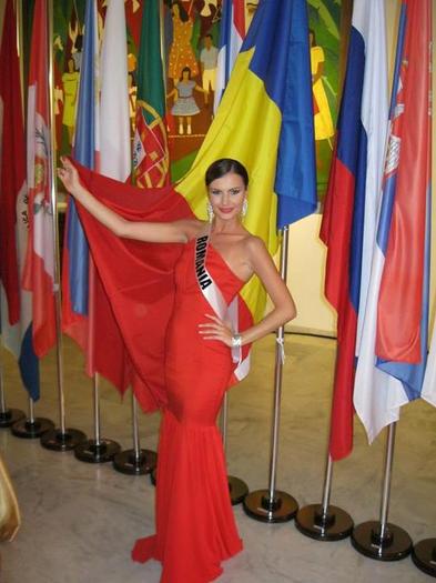 Larisa - Larisa Popa-Miss Universe Romania 2011