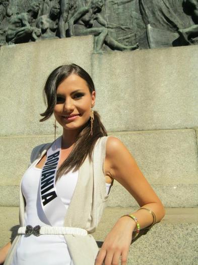 Larisa - Larisa Popa-Miss Universe Romania 2011