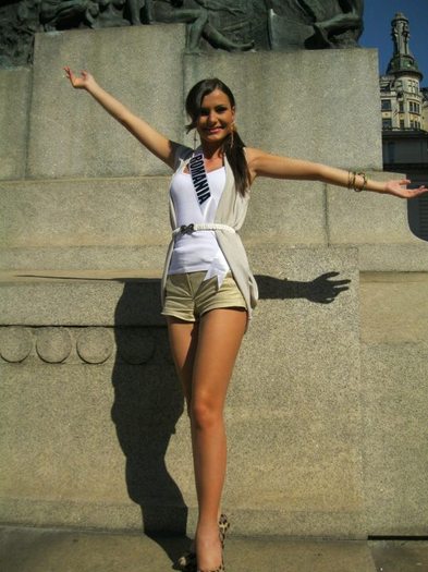 Larisa - Larisa Popa-Miss Universe Romania 2011