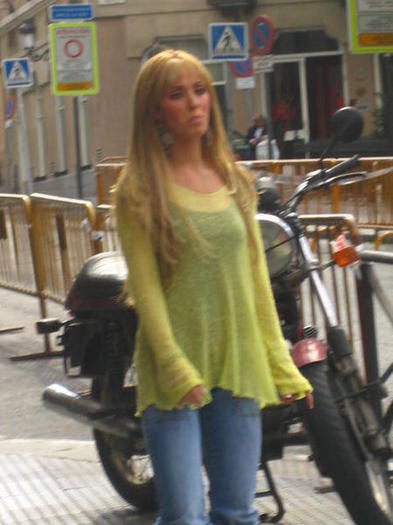 627840061pk5 - Anahi