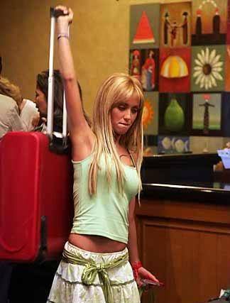 585038533_l - Anahi