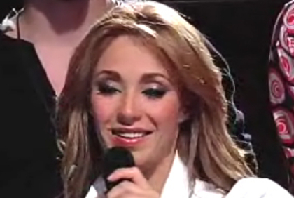 28 - Anahi