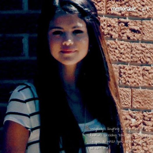 ||Selena este o vedeta deosebita||