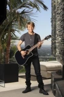 8038c15031b037820933fe70aac1db23-tb_200