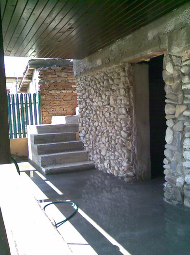 scara ce duce in pod (atelier) - 0019 Reconditionare casuta 2011 si 2012