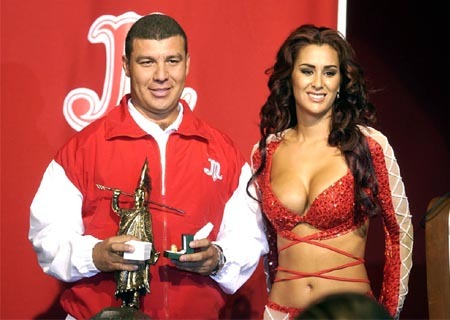 Borrego_Sandoval_gde - Ninel Conde