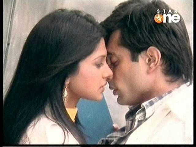 216171_114396058642683_113738085375147_135593_7226361_n - xxArmaan si Ridhima-Karan Singh Grover si Jennifer Wingetxx