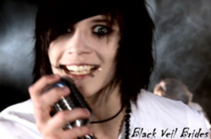 Andy Sixx in Knifes and Pens