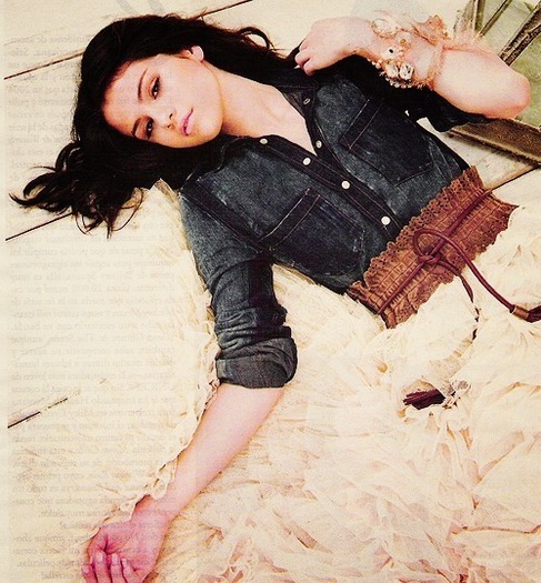 46520021_ISPPJJNKT - selena gomez