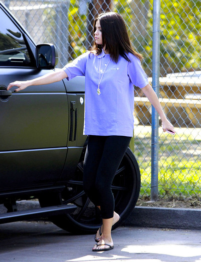 692911452_selena_gomez381_122_599lo