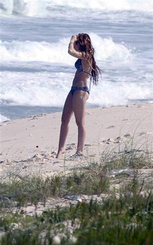 ioiuyttr - Miley l plaja