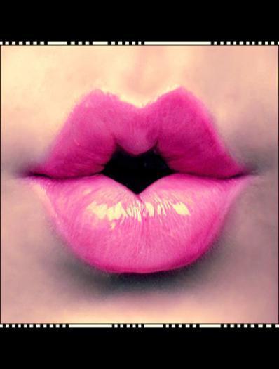 AYSQLATIKOYQLCACHOH - Buze