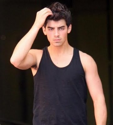 Daca nau faci un pas , jur ca o omor !