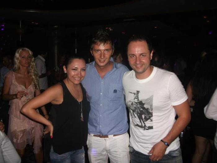 297861_105707246200385_100002833303297_30237_2642405_n - Andra