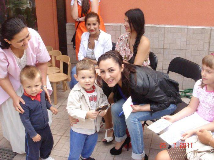 313089_276017292408765_206742839336211_1157479_3546152_n