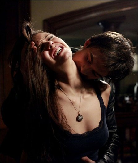 248228_226212984055775_223721250971615_970165_3047759_n - Nina Dobrev