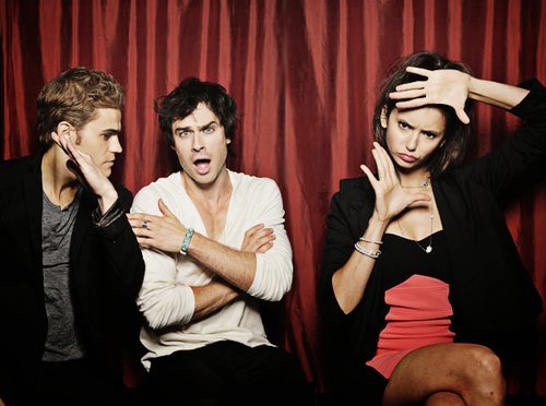 247635_225802154096858_223721250971615_966559_3918910_n - The Vampires Diaries