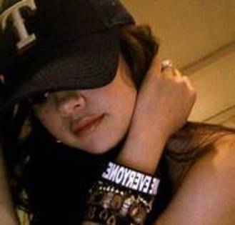 45891611_JOWQQOVTU - Selena-Marie-Gomez
