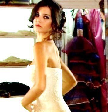 Beren-Saat-Ask-i-Memnu-beren-saat-24885619-356-369 - Mi-e dor de serial