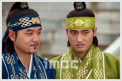 Daesoh-hyeongnim & Youngpo-hyeongnim_i\'mma slave of love infront of them ^^~~ - Youngpo