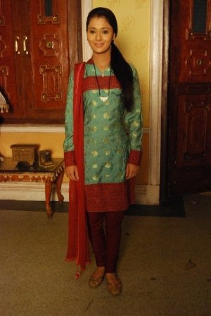 19938_101420973223293_100000661733907_41466_3939267_n - Sadhna-Sara Khan