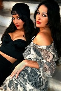 the-bella-twins-02 - bella twins