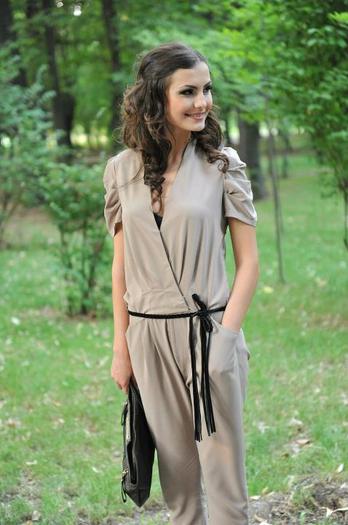 Larisa - Larisa Popa-Miss Universe Romania 2011
