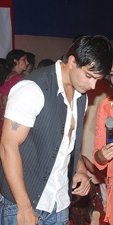 malik (15) - Karan Singh Grover DRArmaanMalik