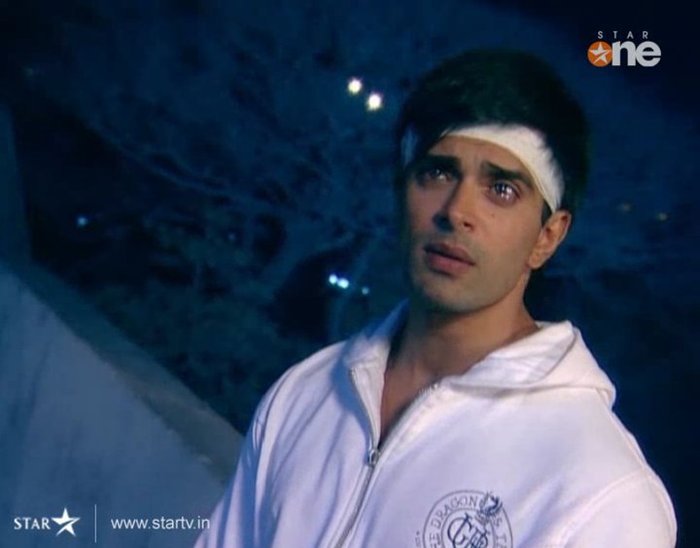 malik (79) - Karan Singh Grover DRArmaanMalik