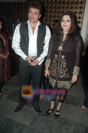 76404_171419102876610_152216818130172_499346_6945467_n - Aishwarya Ray si alte vedete indiene