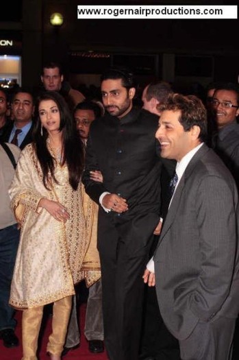 aishwarya-and-abhishek-in-torontohj