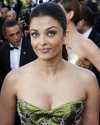 http-actress-aishwarya-rai-gallery-blogspot-comty - continuarea partea  trei