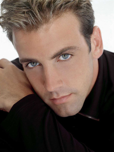 Carlos-Ponce-p03 - Carlos Ponce