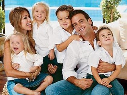 carlosysufamily - Carlos Ponce