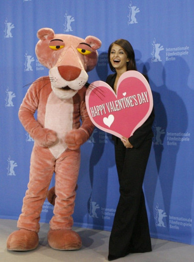 Aishwarya si Pantera Roz