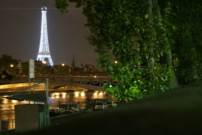 32 - paris