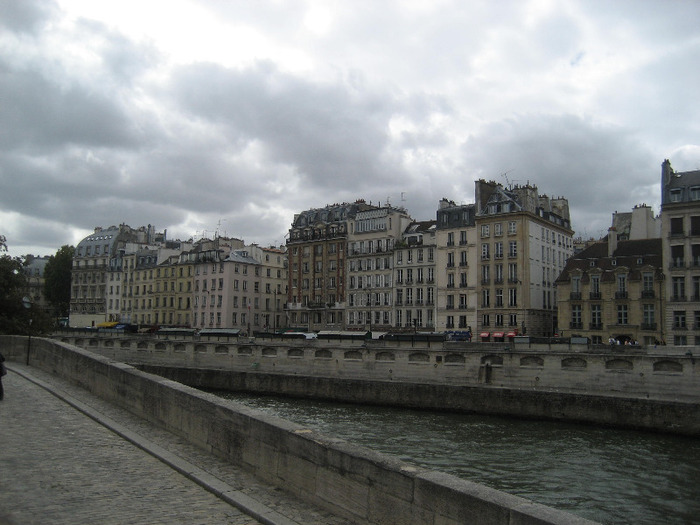 61 - paris