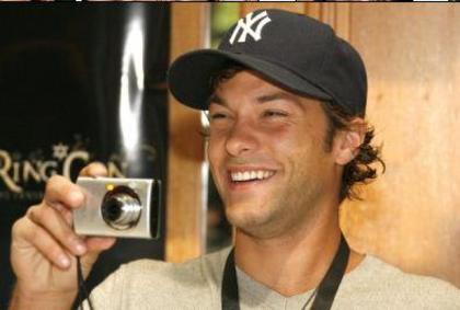 296595_272721616088109_100000508187861_1116679_1868321_n