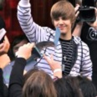 Justin_Bieber_1260102753_0