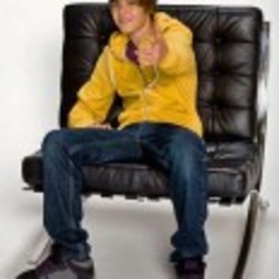 Justin_Bieber_1267178333_3