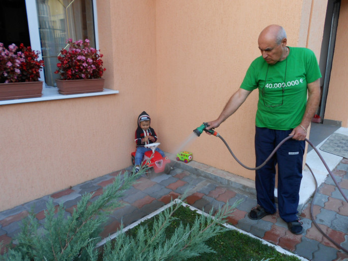 DSCN0518 - Andrei la nonni 2012